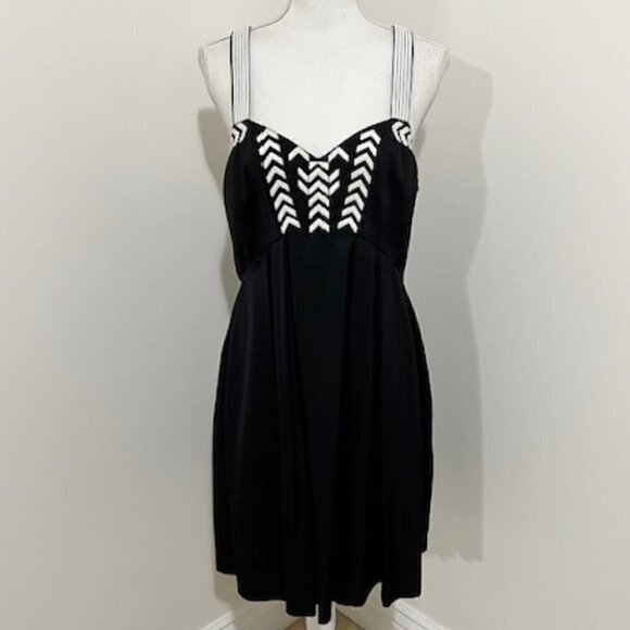 Ginger & Smart Black & White Sleeveless Dress & Matching Jacket - Picture 5 of 11